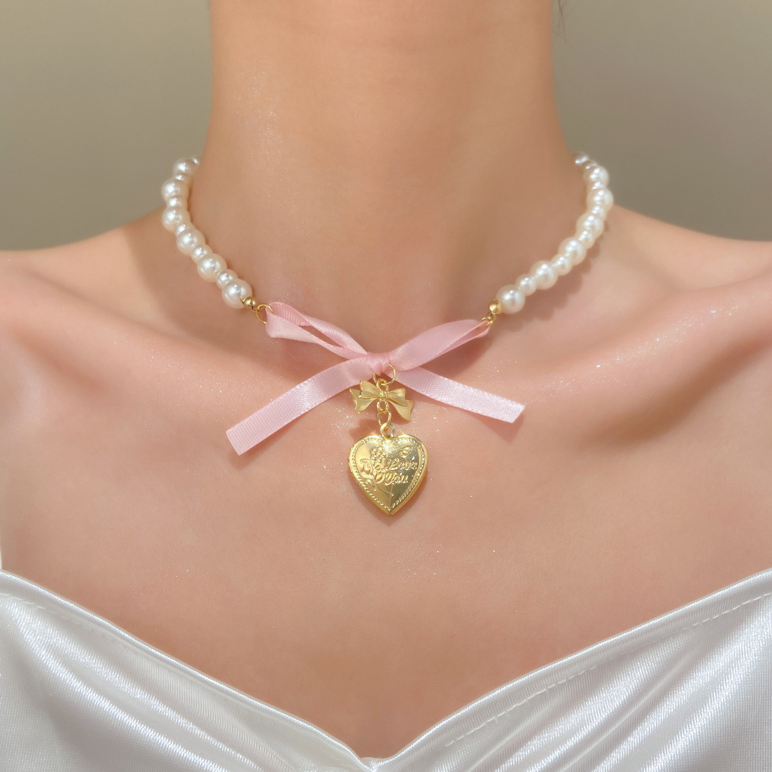Collar de perlas con colgante  - Pearl Trim Chain reseña y precio